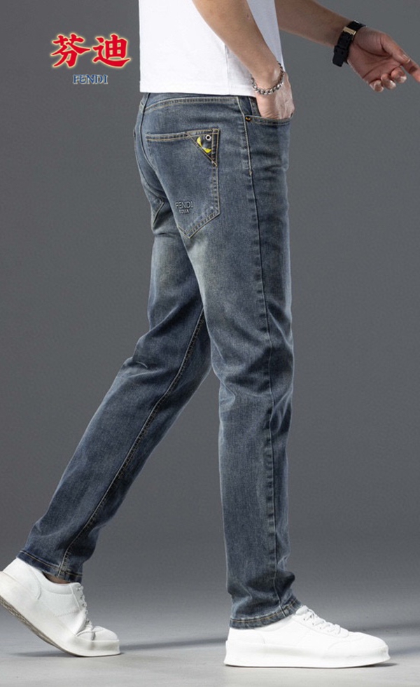 ブランドジーンズ側面デザイン